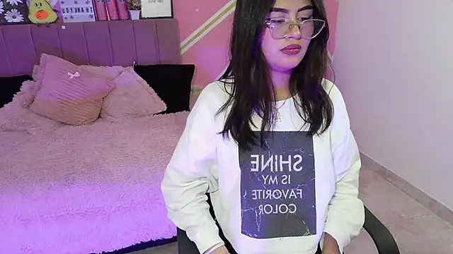 isa bunny18 online show from March 3, 2026, 10:06 pm