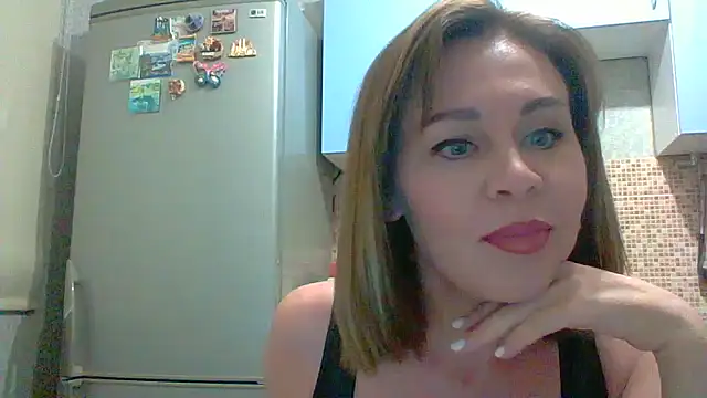 Snapshot of Olyverin chatting on November 1, 2025, 12:50 am Olyverin online show from November 1, 2025, 12:50 am