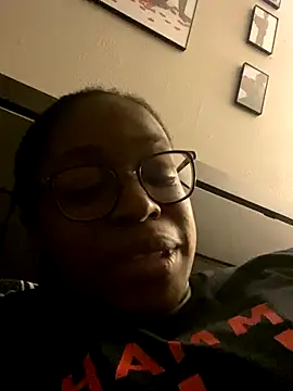 TuttiBoo03 online show from September 24, 2025, 6:25 pm