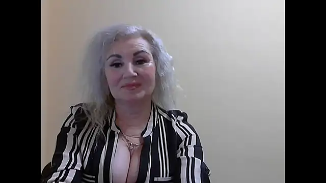 Snapshot of LadySexyBlond chatting on November 29, 2025, 4:51 pm LadySexyBlond online show from November 29, 2025, 4:51 pm