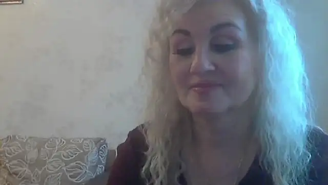 Snapshot of LadySexyBlond chatting on November 12, 2025, 7:01 am LadySexyBlond online show from November 12, 2025, 7:01 am