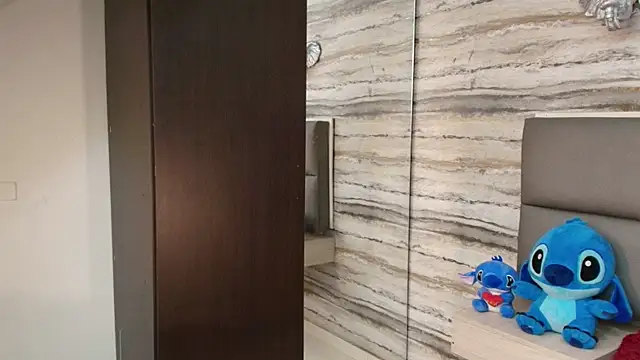 Lovers 21 online show from December 4, 2025, 1:26 am