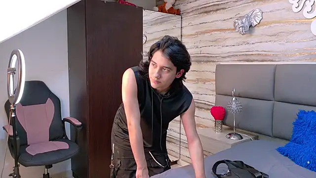 Lovers 21 online show from June 5, 2026, 4:06 am
