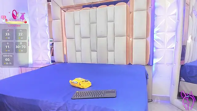 Snapshot of Sarah_Adamss chatting on November 16, 2025, 12:43 pm Sarah Adamss online show from November 16, 2025, 12:43 pm