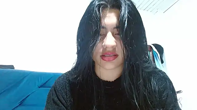 Maira Diaz online show from December 16, 2025, 4:33 pm