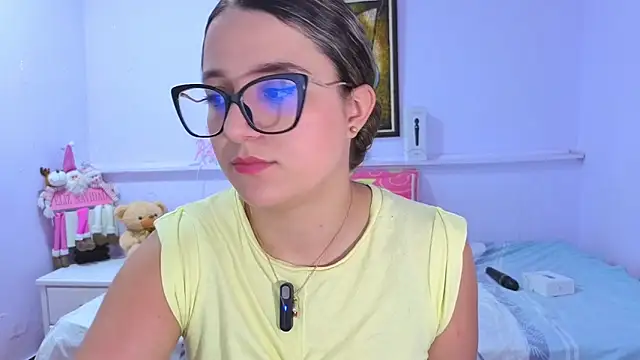 Snapshot of katiaa_lovv chatting on November 13, 2025, 11:58 am katiaa lovv online show from November 13, 2025, 11:58 am