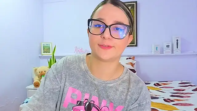 Snapshot of katiaa_lovv chatting on September 28, 2025, 12:23 pm katiaa lovv online show from September 28, 2025, 12:23 pm