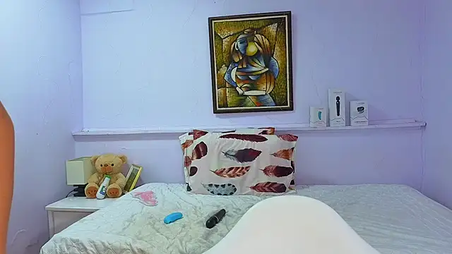 Snapshot of katiaa_lovv chatting on October 10, 2025, 11:55 am katiaa lovv online show from October 10, 2025, 11:55 am