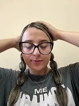 katiaa lovv online show from January 12, 2026, 4:47 pm