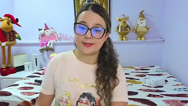 Snapshot of katiaa_lovv chatting on November 18, 2025, 11:57 am katiaa lovv online show from November 18, 2025, 11:57 am