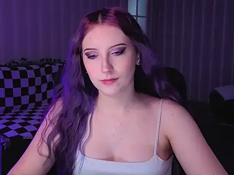 Snapshot of violet-siren-x chatting on July 15, 2026, 1:18 pm violet-siren-x online show from July 15, 2026, 1:18 pm