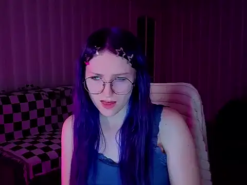 Snapshot of violet-siren-x chatting on June 18, 2026, 10:48 pm violet-siren-x online show from June 18, 2026, 10:48 pm