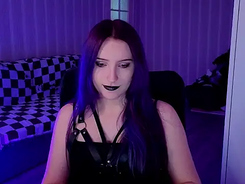 Snapshot of violet-siren-x chatting on June 3, 2026, 1:01 pm violet-siren-x online show from June 3, 2026, 1:01 pm