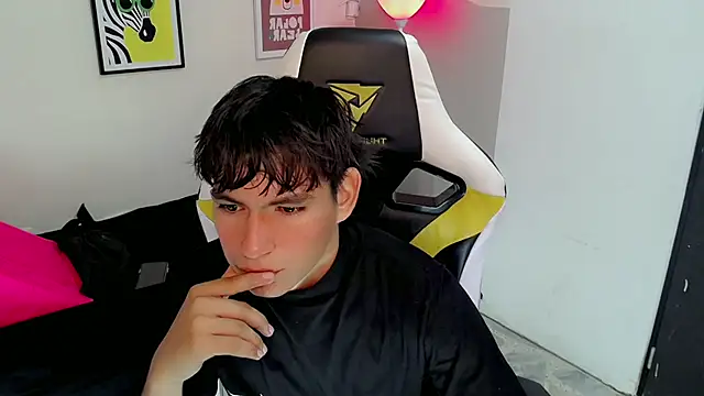 john mactavish online show from September 25, 2025, 11:55 pm