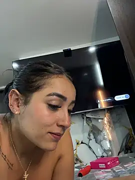 Snapshot of Valentinamendez__ chatting on February 11, 2026, 3:06 am Valentinamendez online show from February 11, 2026, 3:06 am