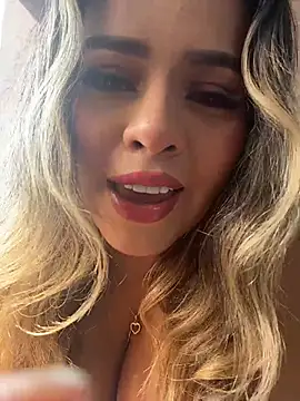 Snapshot of itsdanividarte chatting on November 6, 2025, 7:40 pm itsdanividarte online show from November 6, 2025, 7:40 pm