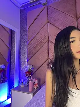 Snapshot of ChloeRosses chatting on February 11, 2026, 12:54 am ChloeRosses online show from February 11, 2026, 12:54 am