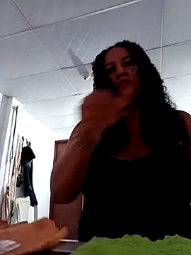 Snapshot of ANTHONYHOTT69 chatting on December 20, 2025, 10:23 pm ANTHONYHOTT69 online show from December 20, 2025, 10:23 pm