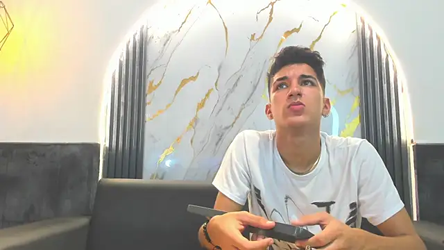 Stiben boy online show from November 21, 2025, 7:57 pm