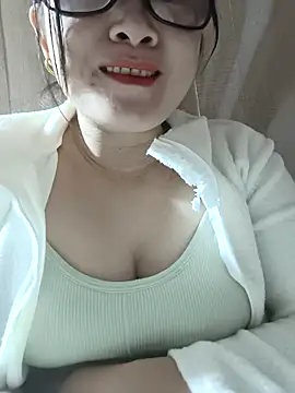 Snapshot of Paul-paul11 chatting on December 1, 2025, 12:17 pm Paul-paul11 online show from December 1, 2025, 12:17 pm