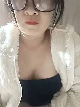 Snapshot of Paul-paul11 chatting on November 28, 2025, 2:39 pm Paul-paul11 online show from November 28, 2025, 2:39 pm