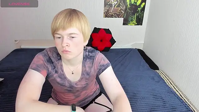 Snapshot of Cattie_w_ chatting on November 6, 2025, 1:20 am Cattie w online show from November 6, 2025, 1:20 am