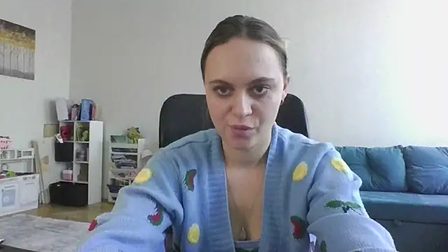 Cynoraye online show from February 25, 2026, 1:44 pm