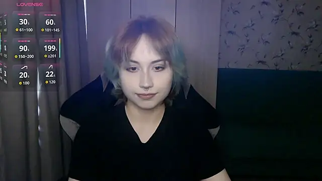 Snapshot of LeisaHopperstad chatting on May 8, 2026, 12:20 pm LeisaHopperstad online show from May 8, 2026, 12:20 pm