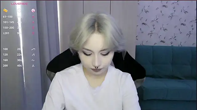 Snapshot of LeisaHopperstad chatting on June 24, 2026, 12:48 pm LeisaHopperstad online show from June 24, 2026, 12:48 pm