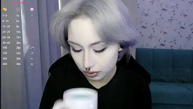 Snapshot of LeisaHopperstad chatting on June 22, 2026, 2:58 pm LeisaHopperstad online show from June 22, 2026, 2:58 pm