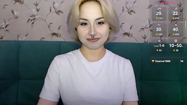 Snapshot of LeisaHopperstad chatting on July 15, 2026, 12:45 pm LeisaHopperstad online show from July 15, 2026, 12:45 pm