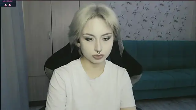 Snapshot of LeisaHopperstad chatting on June 30, 2026, 3:34 pm LeisaHopperstad online show from June 30, 2026, 3:34 pm