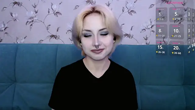 Snapshot of LeisaHopperstad chatting on July 11, 2026, 9:42 am LeisaHopperstad online show from July 11, 2026, 9:42 am
