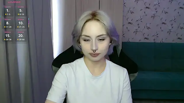 Snapshot of LeisaHopperstad chatting on July 20, 2026, 10:50 am LeisaHopperstad online show from July 20, 2026, 10:50 am