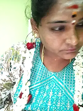 Snapshot of navyasree143 chatting on November 18, 2025, 7:28 pm navyasree143 online show from November 18, 2025, 7:28 pm