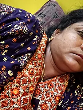 Snapshot of navyasree143 chatting on October 20, 2025, 10:43 pm navyasree143 online show from October 20, 2025, 10:43 pm