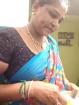 Snapshot of navyasree143 chatting on November 15, 2025, 3:05 pm navyasree143 online show from November 15, 2025, 3:05 pm