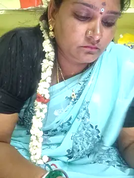 navyasree143 online show from April 8, 2026, 2:29 pm