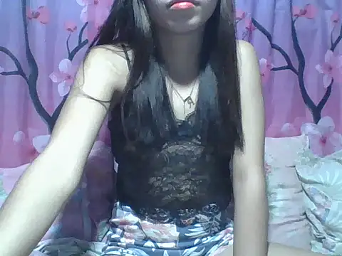 SweetPussie18x online show from March 4, 2026, 12:18 am