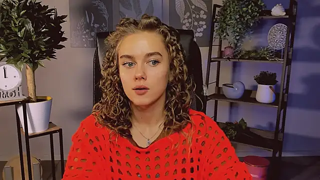 JuneWoods online show from November 21, 2025, 12:15 pm