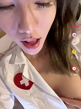 Snapshot of sharony_x chatting on June 11, 2026, 2:03 pm sharony x online show from June 11, 2026, 2:03 pm
