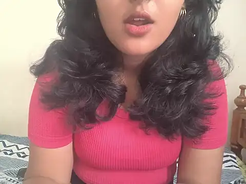 Snapshot of reena_12 chatting on November 13, 2025, 4:49 am reena 12 online show from November 13, 2025, 4:49 am