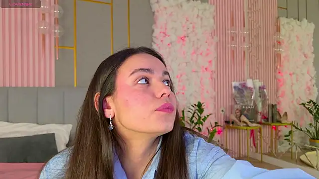 GabiBatista online show from March 26, 2026, 5:06 am