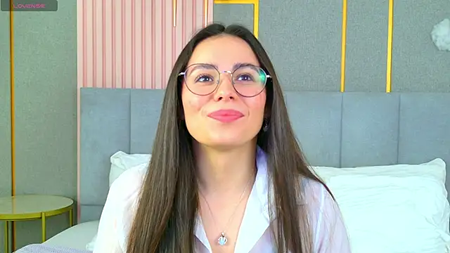 Snapshot of GabiBatista chatting on November 17, 2025, 5:22 am GabiBatista online show from November 17, 2025, 5:22 am