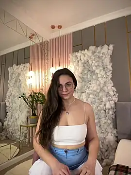 GabiBatista online show from February 23, 2026, 5:09 am