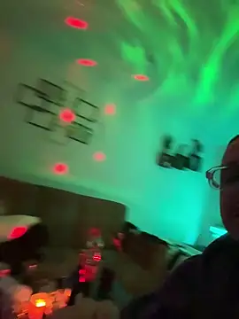 Zakmaro online show from December 17, 2025, 3:50 pm