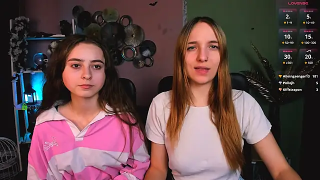 rebecca smile online show from December 2, 2025, 1:24 pm