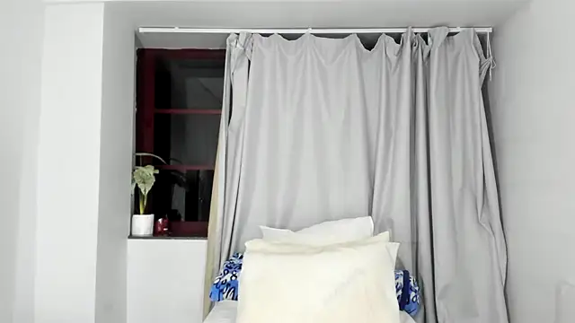 ConnieSmall24 online show from November 24, 2025, 12:43 am