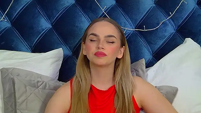 Snapshot of AnitaVenture chatting on December 21, 2025, 4:25 am AnitaVenture online show from December 21, 2025, 4:25 am