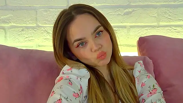 Snapshot of AnitaVenture chatting on February 20, 2026, 6:26 am AnitaVenture online show from February 20, 2026, 6:26 am